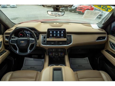 Used 2021 Chevrolet Tahoe Premier w/ Premium Package RWD image 32