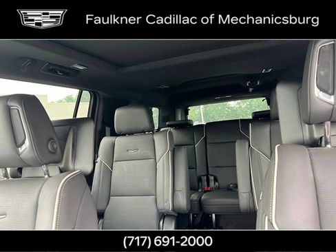 Used 2024 Cadillac Escalade ESV Premium Luxury AWD/4WD image 23