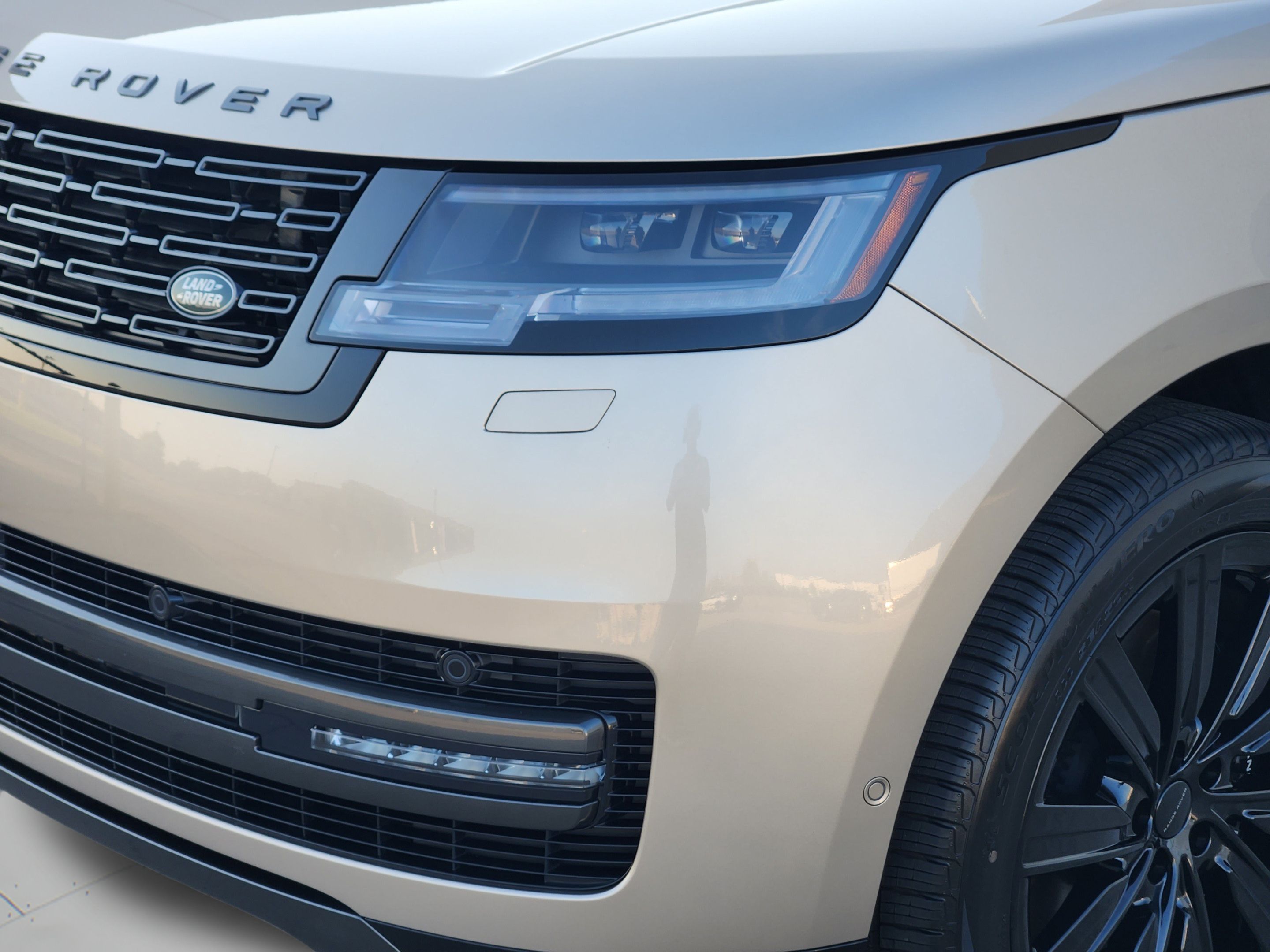 Certified 2026 Land Rover Range Rover SE AWD/4WD image 32