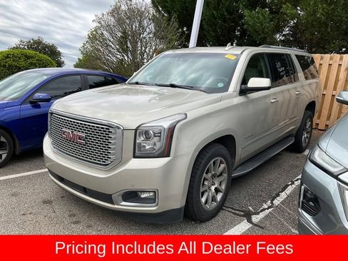 Used 2017 GMC Yukon XL Denali w/ Open Road Package RWD image 3