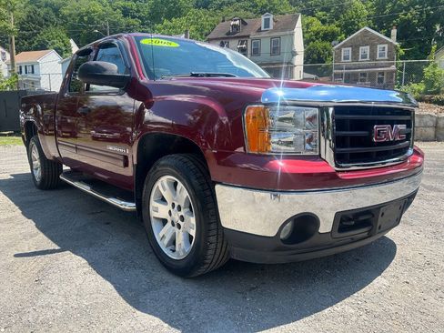 Used 2008 GMC Sierra 1500 SLE w/ Sierra NFL Edition AWD/4WD image 2