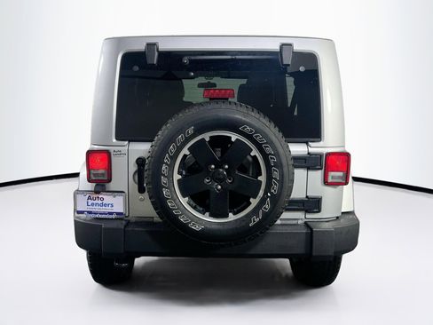 Used 2012 Jeep Wrangler Altitude image 6