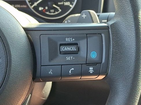 Used 2024 Nissan Rogue SV AWD/4WD image 21