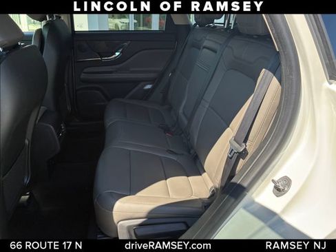 Used 2023 Lincoln Corsair AWD image 23