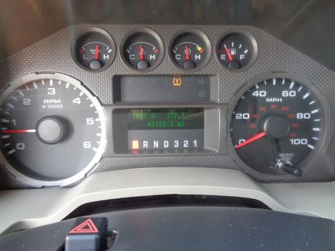 Used 2010 Ford F250 XLT image 27