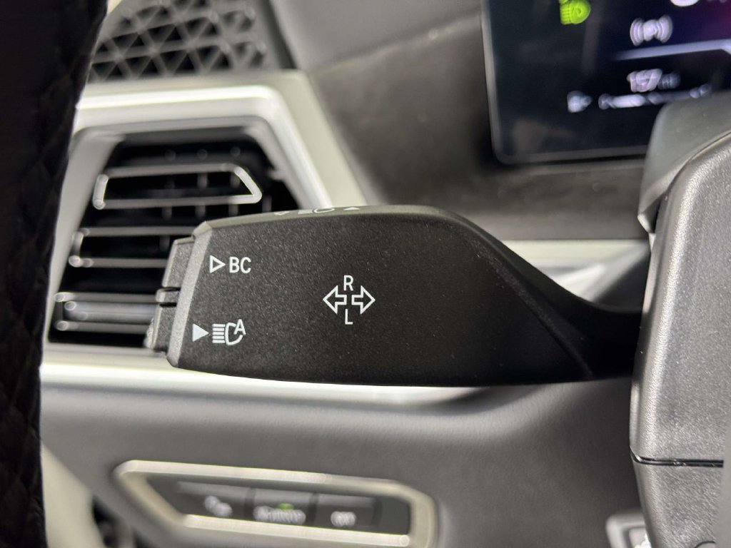 Used 2026 BMW X7 xDrive40i AWD/4WD image 21