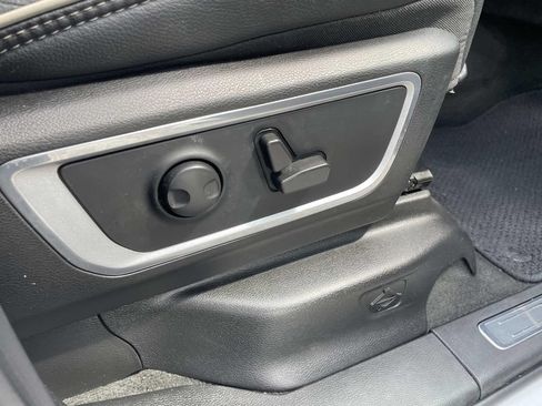 Used 2022 RAM 1500 Laramie w/ Laramie Southwest Edition AWD/4WD image 29