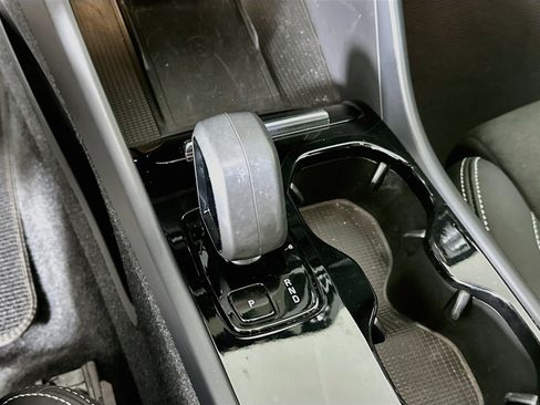 Used 2023 Volvo C40 P8 Recharge Plus AWD/4WD image 25