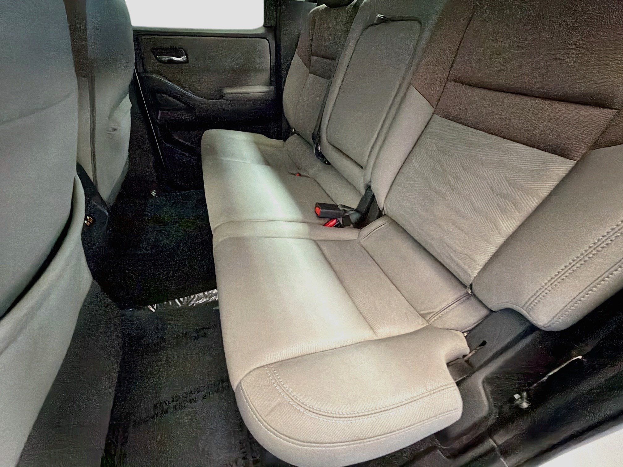 Used 2022 Nissan Frontier SV w/ Technology Package RWD image 13