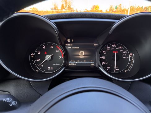 Certified 2022 Alfa Romeo Giulia Veloce image 19