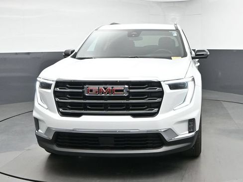 Used 2024 GMC Acadia Elevation FWD image 3