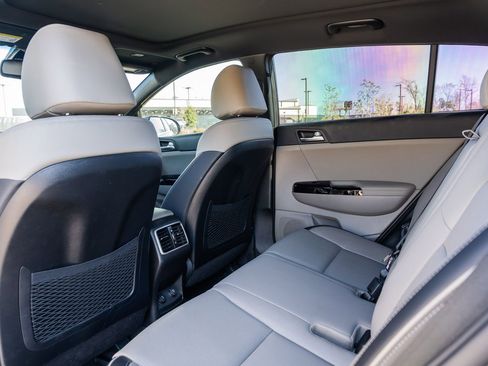 Used 2022 Kia Sportage SX image 16