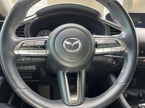 Used 2022 MAZDA MAZDA3 s FWD image 10