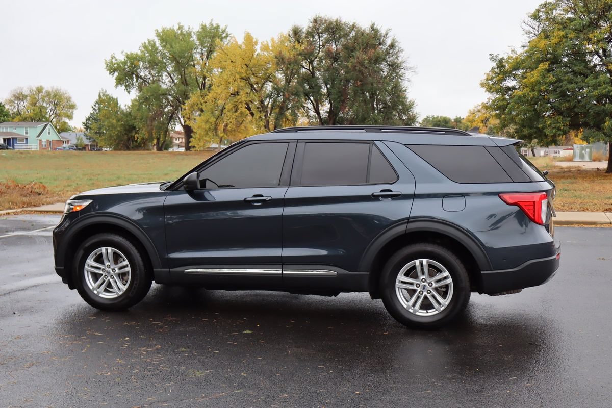 Used 2022 Ford Explorer XLT w/ Equipment Group 202A AWD/4WD image 8