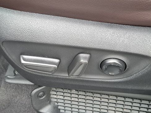 Certified 2021 Toyota Sienna Platinum image 22