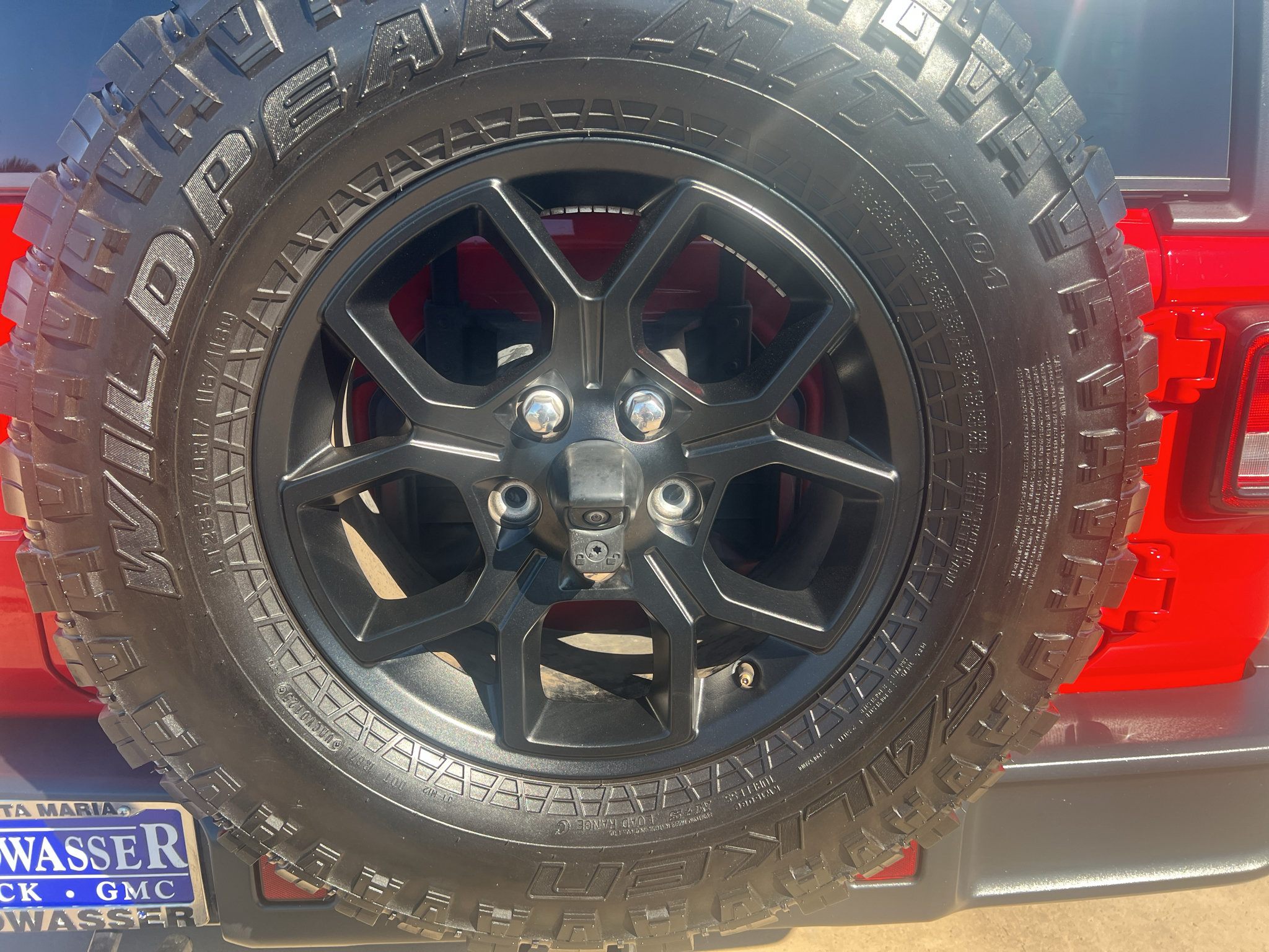 Used 2025 Jeep Wrangler Unlimited Sport AWD/4WD image 16