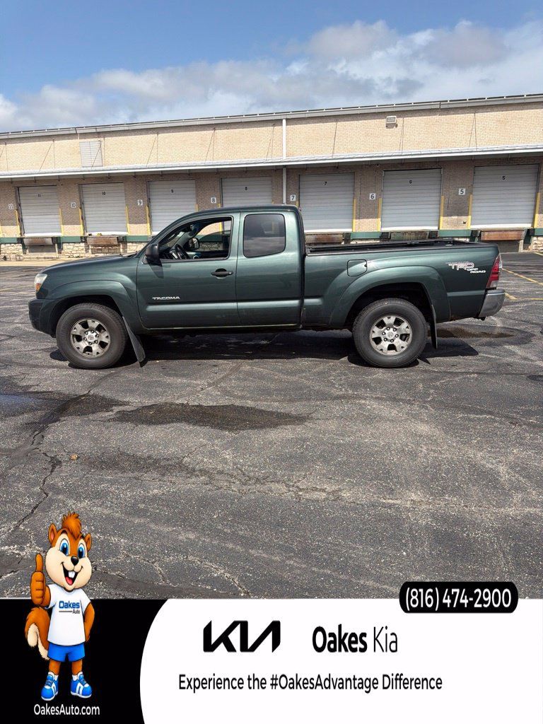 Used 2010 Toyota Tacoma 4x4 Access Cab V6 w/ TRD Off-Road Pkg image 1