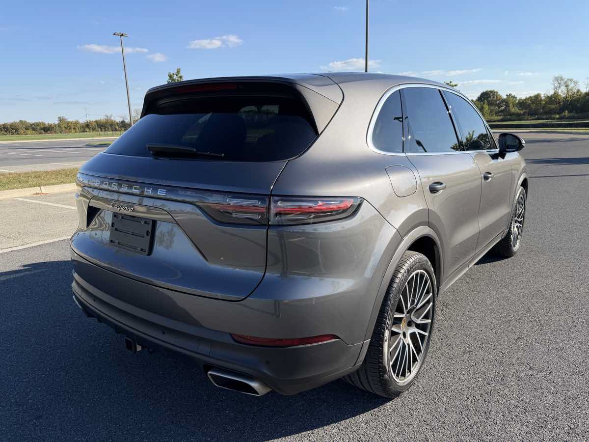 Used 2020 Porsche Cayenne AWD/4WD image 5