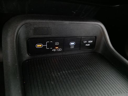 Used 2024 Hyundai Kona SEL AWD/4WD image 30