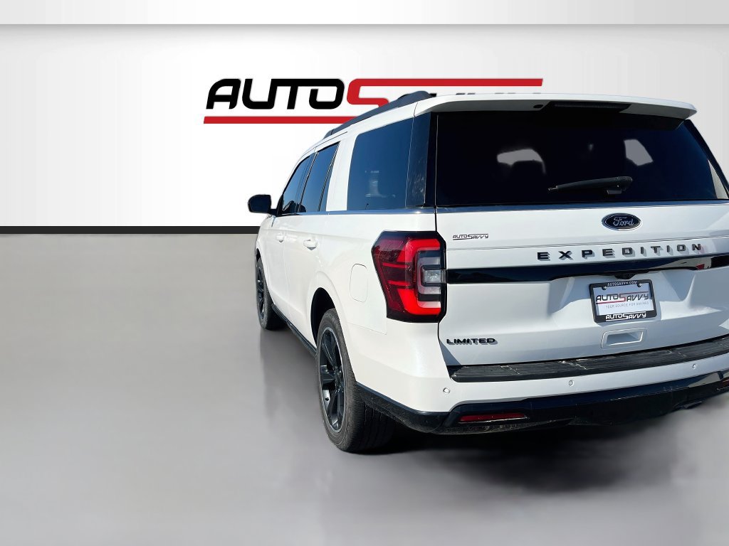 Used 2023 Ford Expedition Limited AWD/4WD image 5