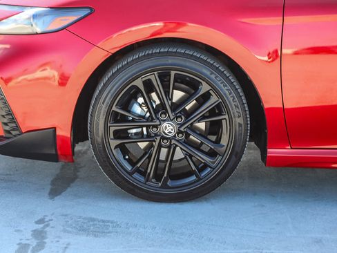 Certified 2025 Toyota Camry SE image 11