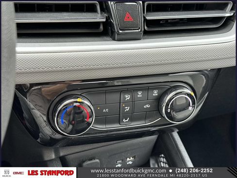 Used 2025 Chevrolet TrailBlazer LT FWD image 31