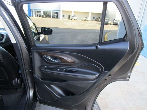 Used 2019 GMC Terrain Denali w/ Comfort Package image 24