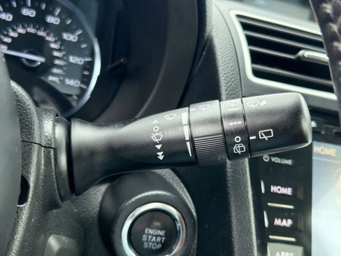 Used 2017 Subaru Forester 2.5i Touring AWD/4WD image 27