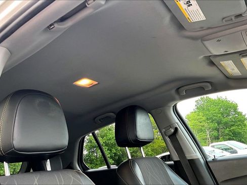 Used 2018 Chevrolet Trax LT w/ LT Convenience Package AWD/4WD image 21