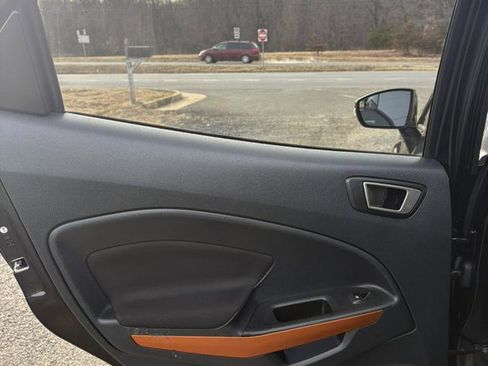 Used 2021 Ford EcoSport SE w/ SE Appearance Package image 14