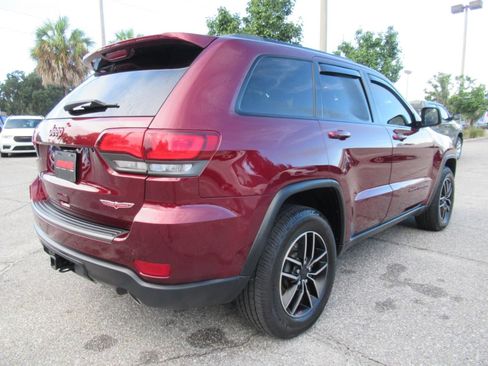 Used 2019 Jeep Grand Cherokee Trailhawk w/ Trailhawk Luxury Group AWD/4WD image 7