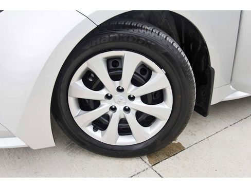 Used 2026 Toyota Corolla LE image 29