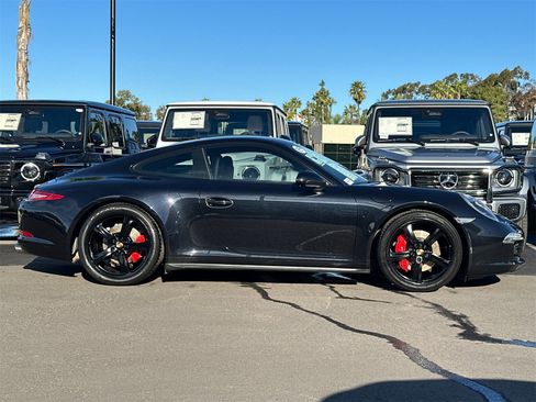 Used 2015 Porsche 911 Carrera 4S image 2