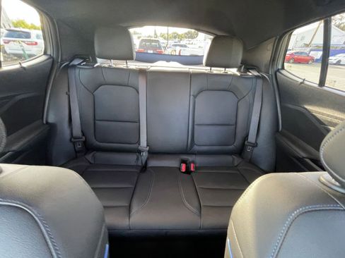 Used 2025 Buick Envista Sport Touring image 36