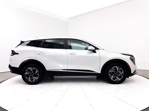 Certified 2024 Kia Sportage LX FWD image 38