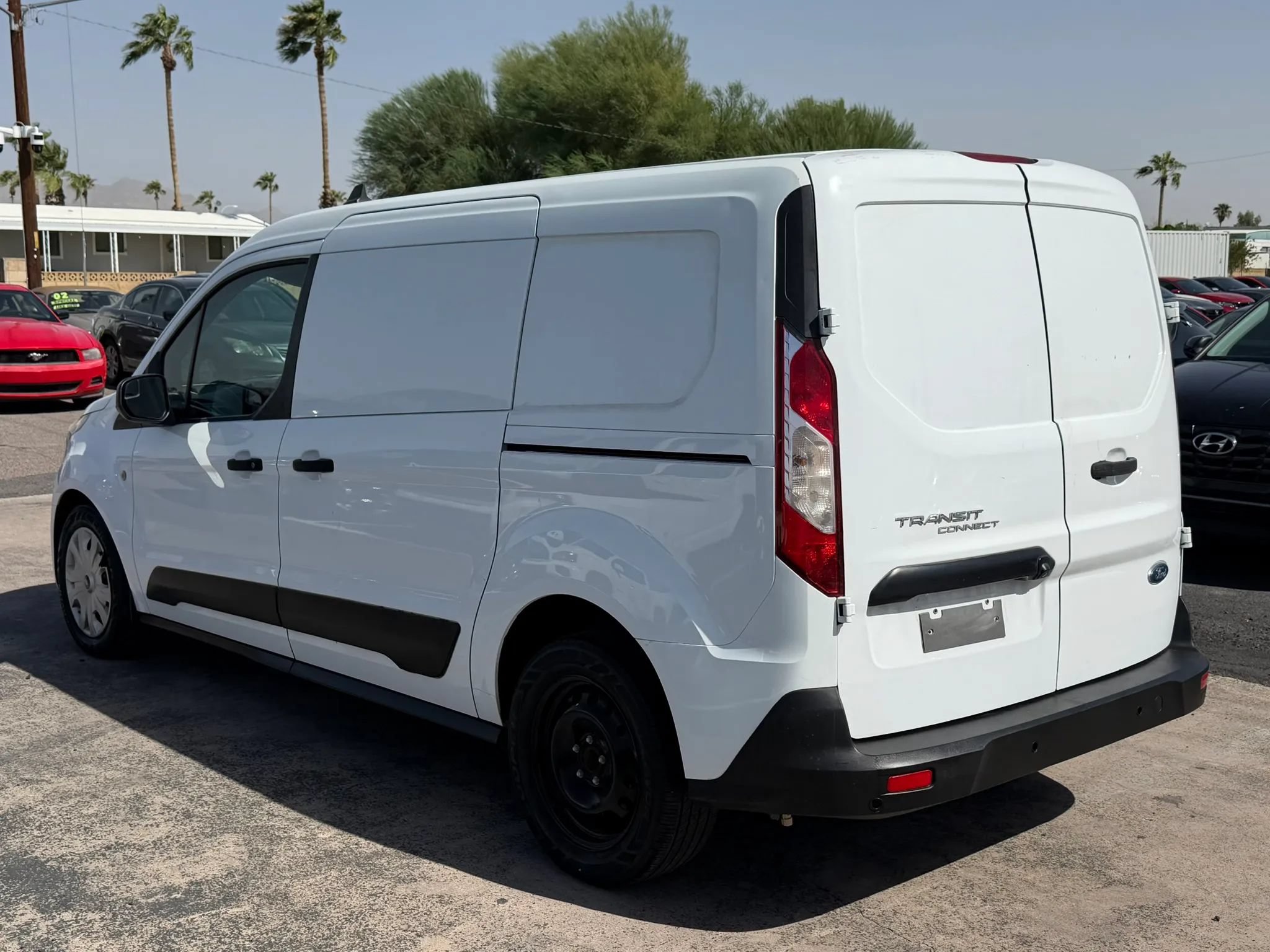 Used 2020 Ford Transit Connect XLT FWD image 5