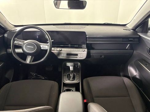 Used 2025 Hyundai Kona SEL FWD image 34