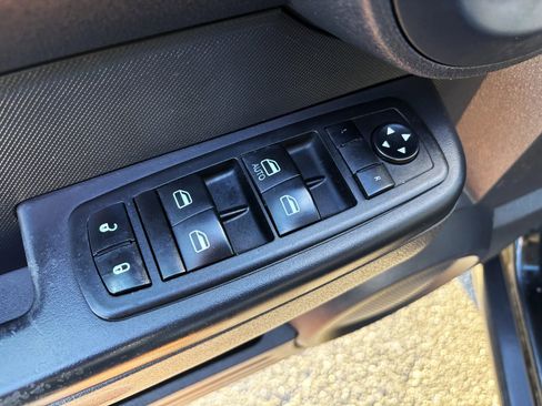 Used 2011 Dodge Nitro Heat w/ Popular Equipment Group image 14