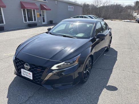 Used 2024 Nissan Altima 2.5 SR image 4