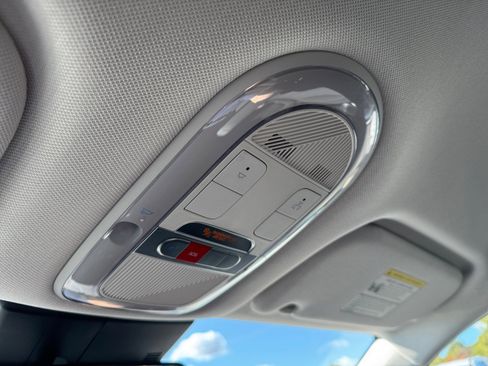 New 2025 Hyundai Ioniq 5 SE image 16