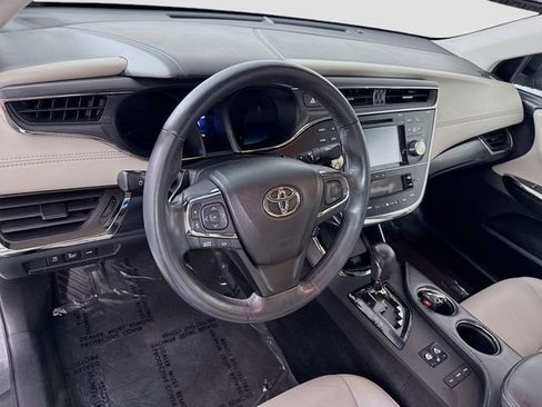 Certified 2016 Toyota Avalon Touring FWD image 9