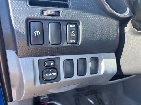 Used 2006 Toyota Tacoma Base V6 image 37