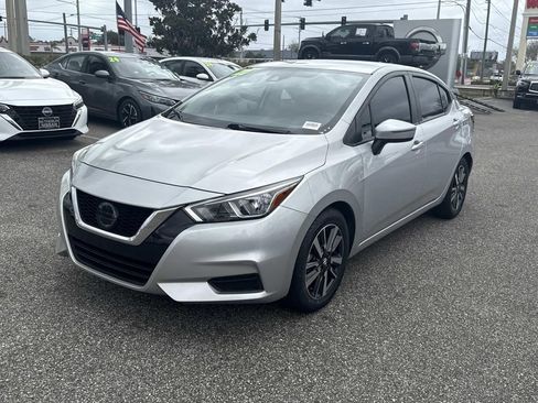 Used 2021 Nissan Versa SV image 8