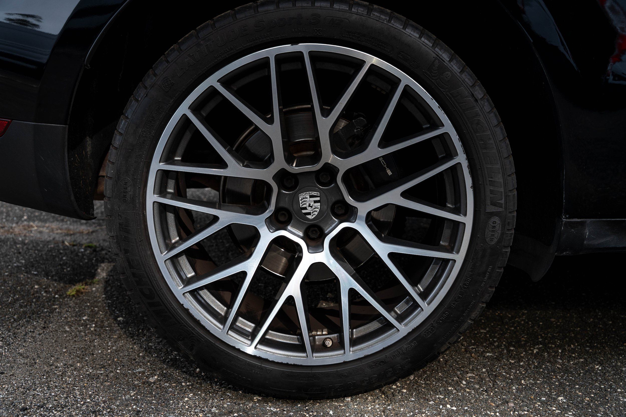 Used 2020 Porsche Macan AWD/4WD image 11