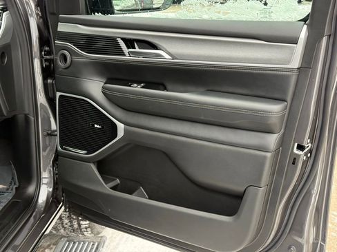 New 2026 Jeep Grand Wagoneer L Limited w/ Premium Group II image 32