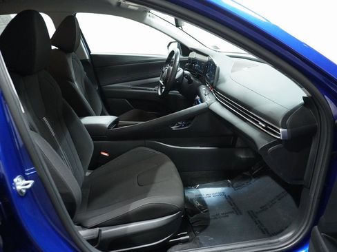Certified 2023 Hyundai Elantra SEL w/ Convenience Package image 12