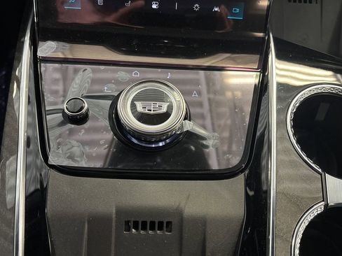 New 2025 Cadillac Escalade IQ Sport 2 w/ LPO, ONYX Package image 44