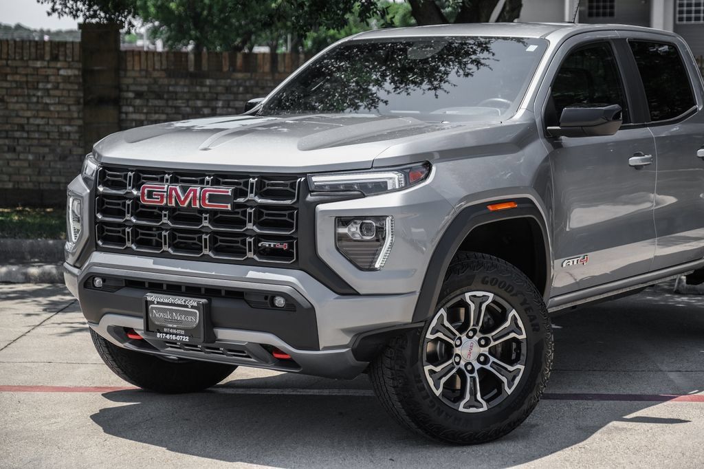 Used 2023 GMC Canyon AT4 w/ Canyon Safety Plus Package AWD/4WD image 12