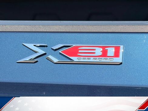 Used 2021 GMC Sierra 1500 SLT w/ SLT Premium Plus Package AWD/4WD image 8