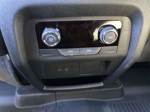 New 2025 Chevrolet Traverse LT w/ LPO, Floor Liner Package image 16